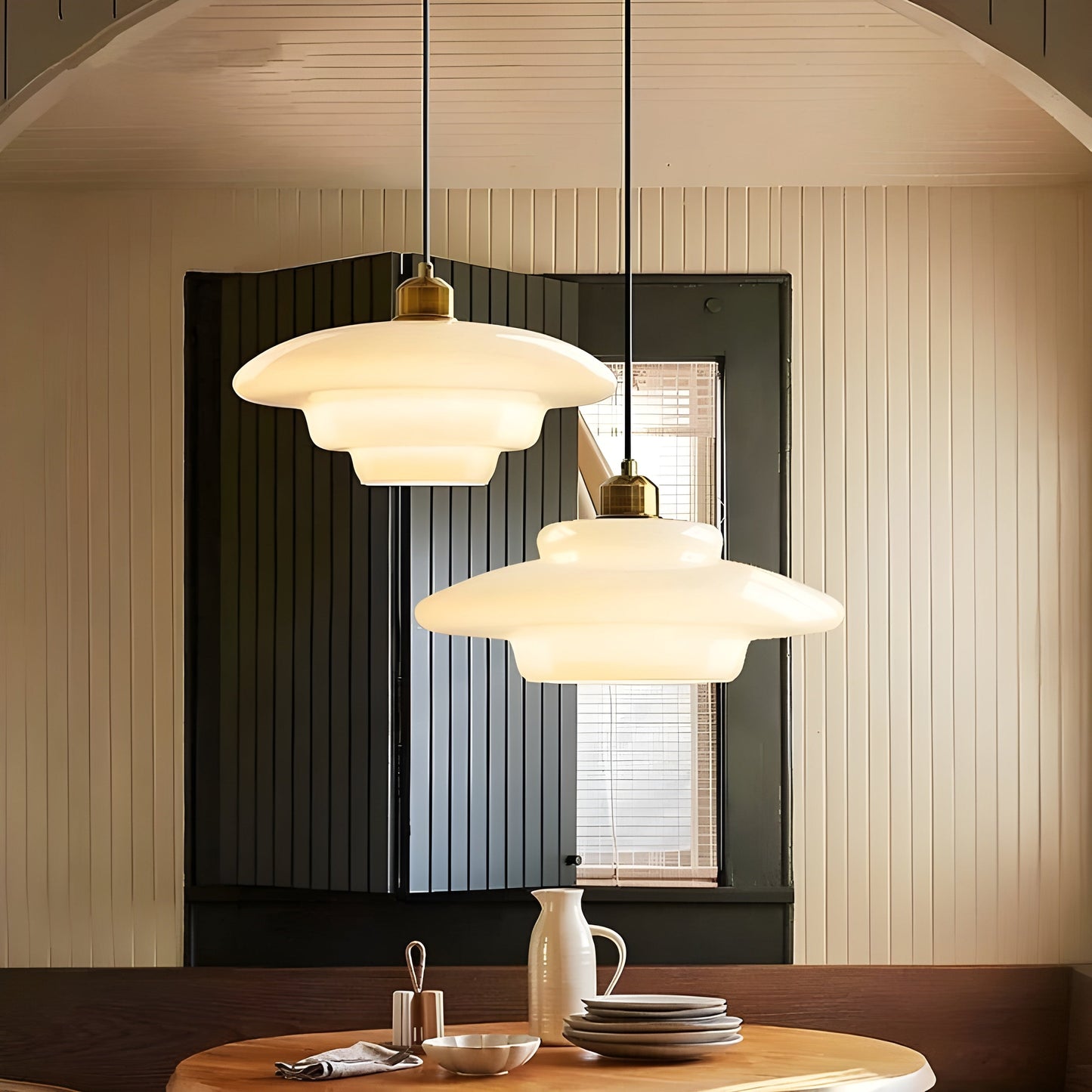 AuraBeam Licht – Minimalistische cremefarbene LED-Pendelleuchte aus Glas | Karnz