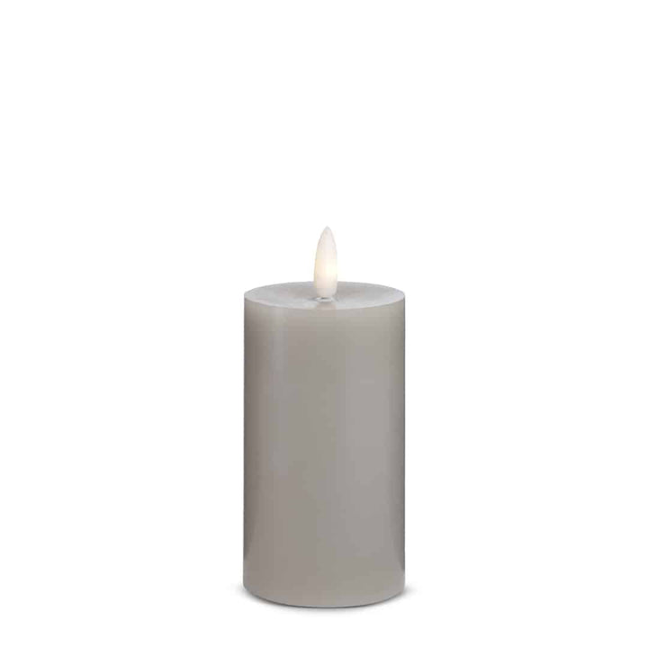 LED Kerze (1 Stück) mit realistischer 3D Flamme 5 x 12,5 cm | Karnz