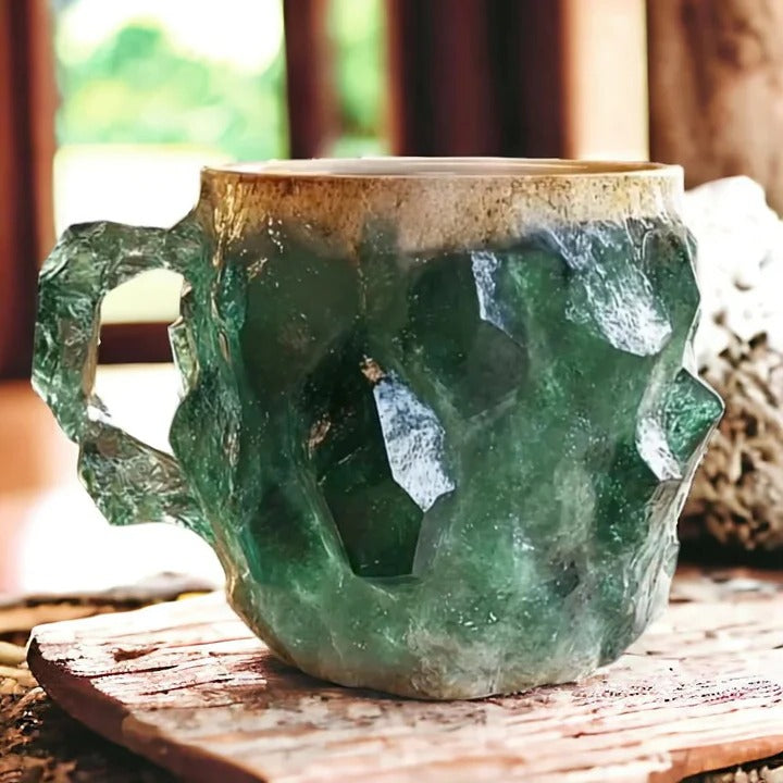 Facettierter Kaffeebecher aus Mineralkristall – Elegante Glastasse