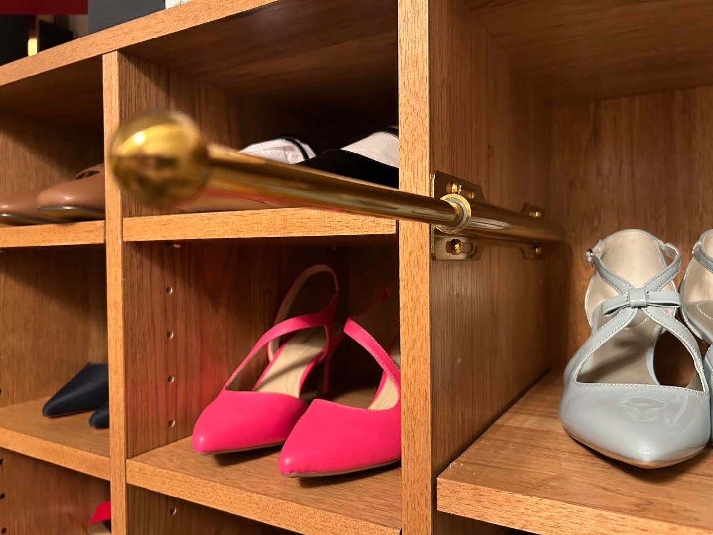 LuxHanger Valet Stangensystem für den Kleiderschrank | Karnz