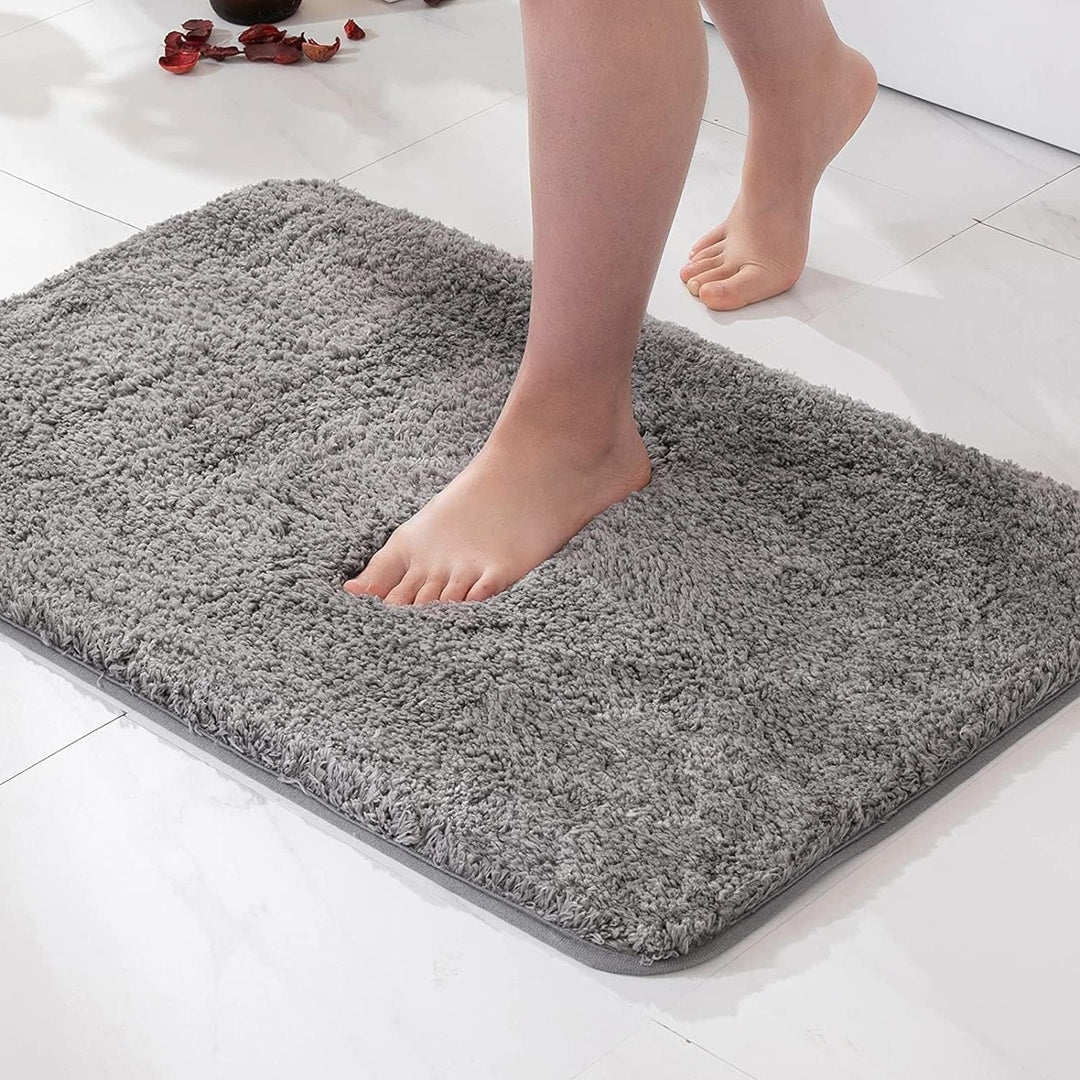 Karnz | Rutschfeste Badematte Schnell trocknend Mikrofaser 50 x 80 cm Luxus Komfort Sicherheit