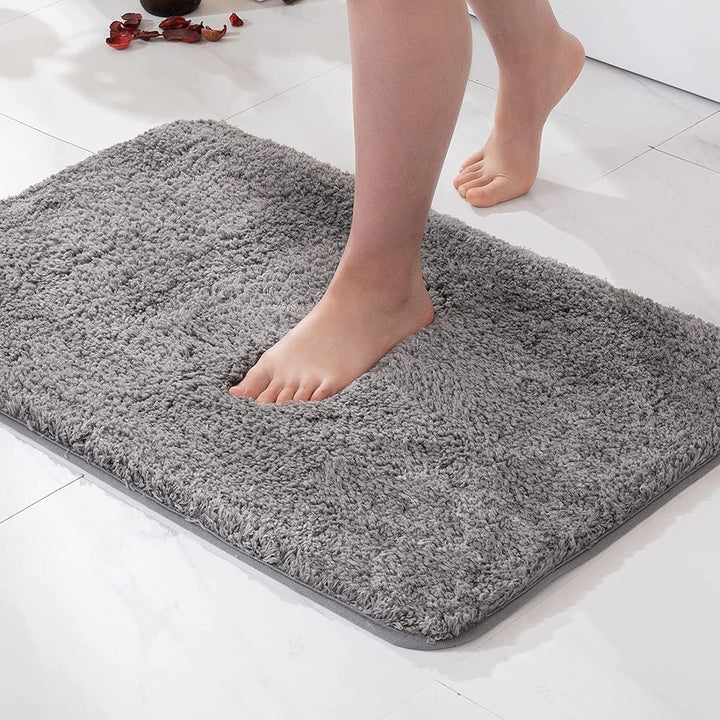 Karnz | Rutschfeste Badematte Schnell trocknend Mikrofaser 50 x 80 cm Luxus Komfort Sicherheit