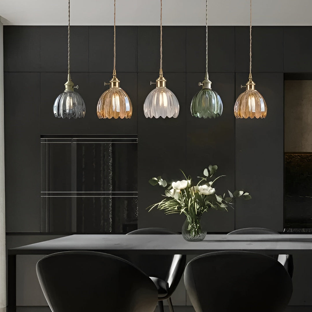Pendelleuchte mit Blütenglas japanisches Design für gemütliche Räume