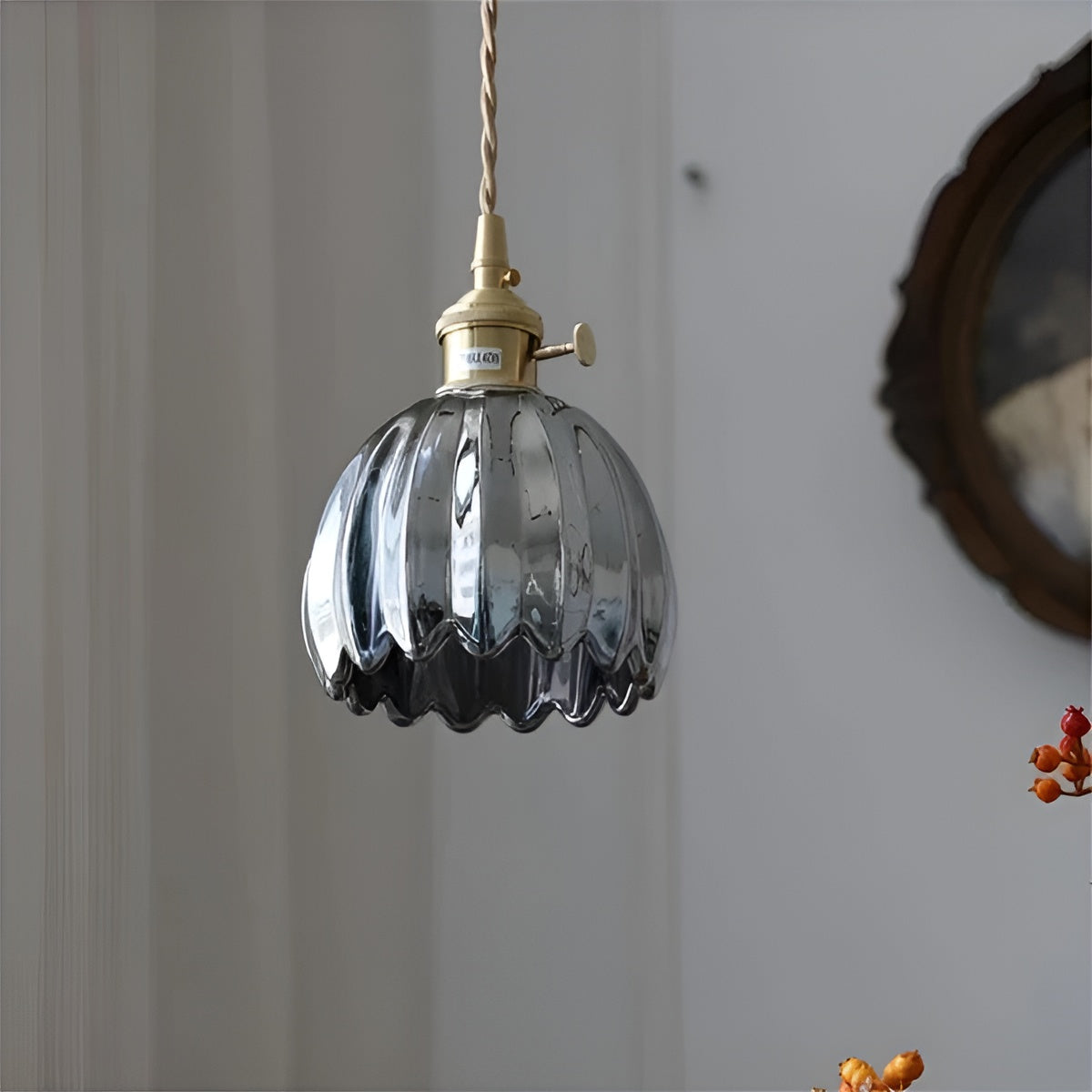 Pendelleuchte mit Blütenglas japanisches Design für gemütliche Räume