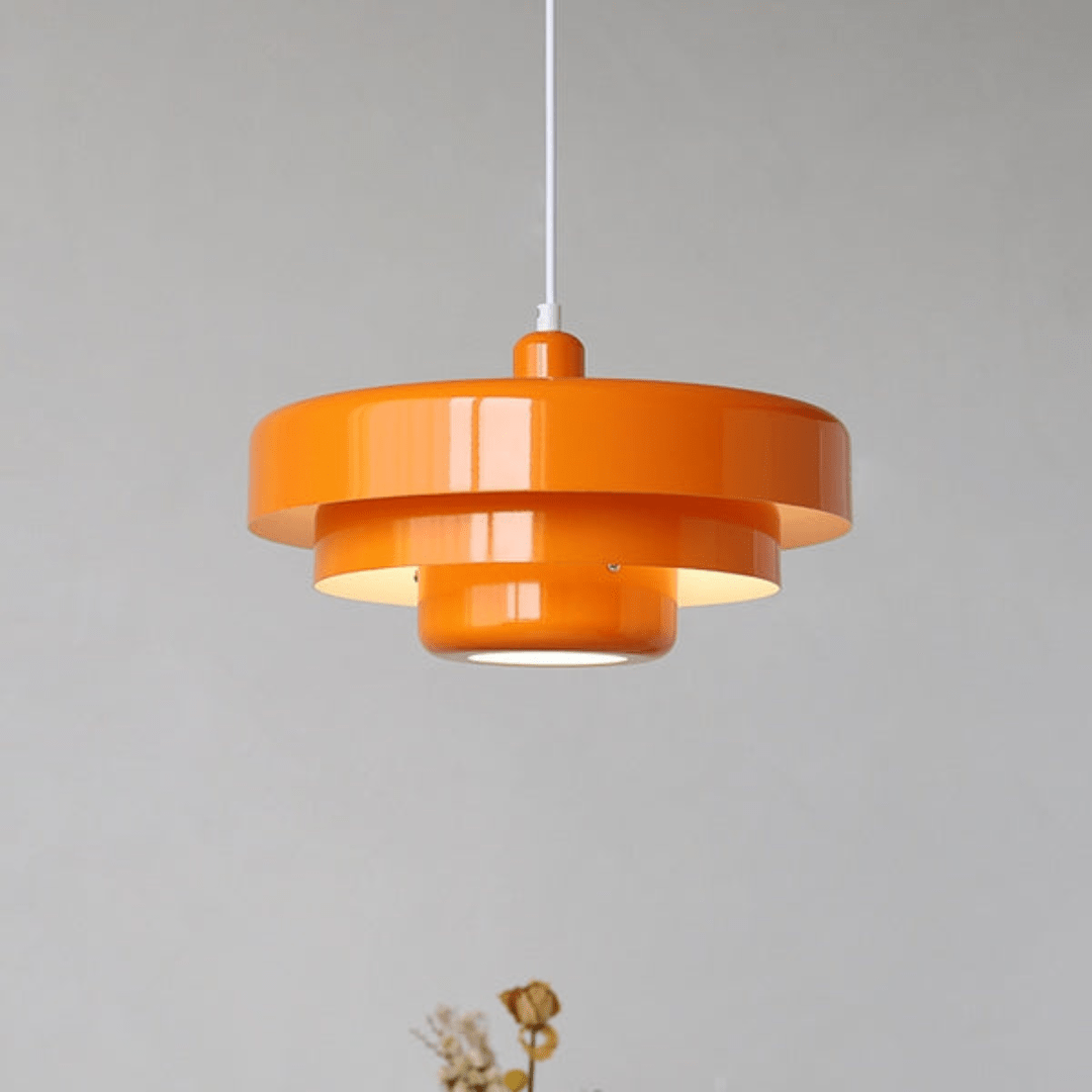 Elegante dreistufige Pendelleuchte in Macaronfarben