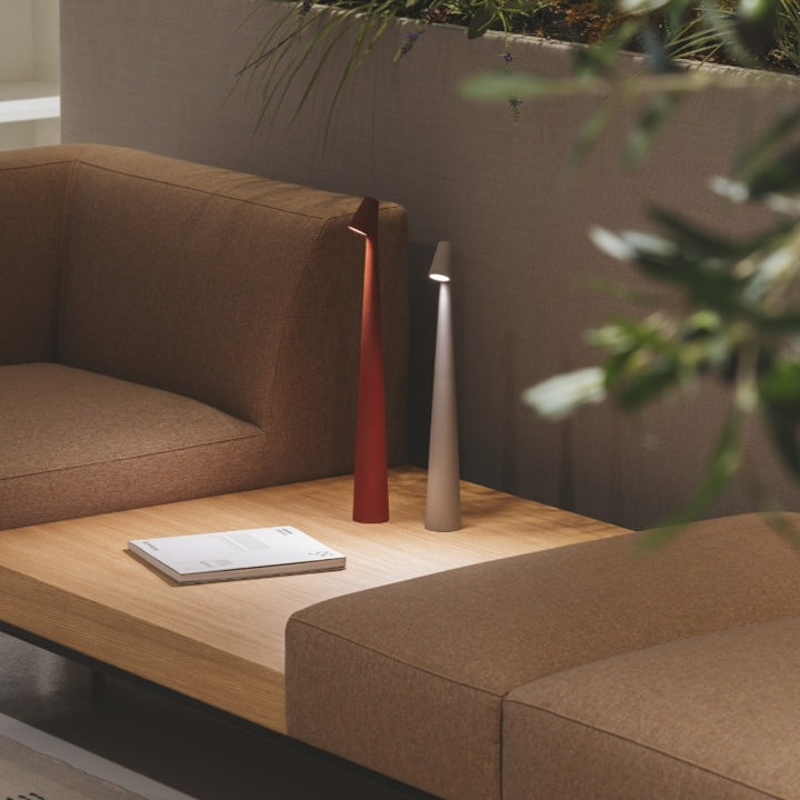 Karnz | Skulptur Tischlampe Drahtlose LED Lampe Solid Aluminium 10000mAh Batterie 3-Stufen Dimmung CRI 90 USB-C Ladeanschluss Warmweiß 2700K