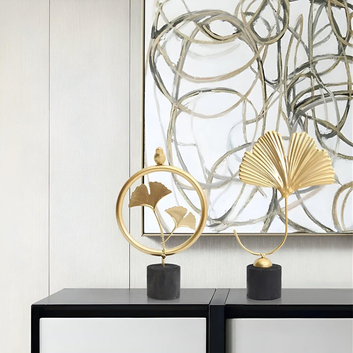 Minimalistische Ginkgo-Blatt-Skulptur für eleganten natürlichen Charme Karnz