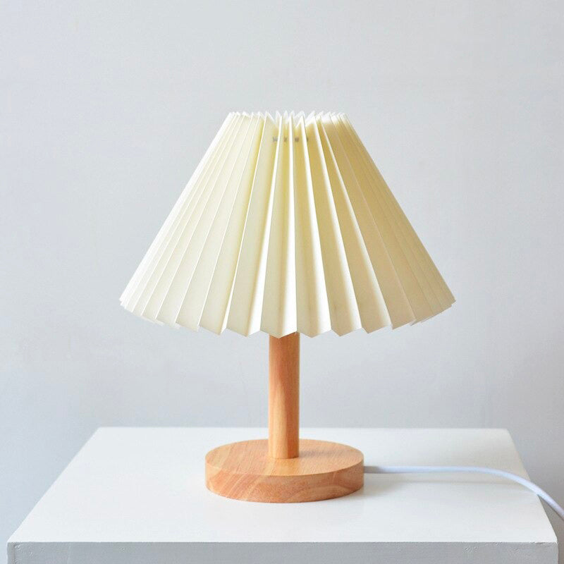 Holz Nachttischlampe mit gefaltetem Schirm Vintage Design | Karnz