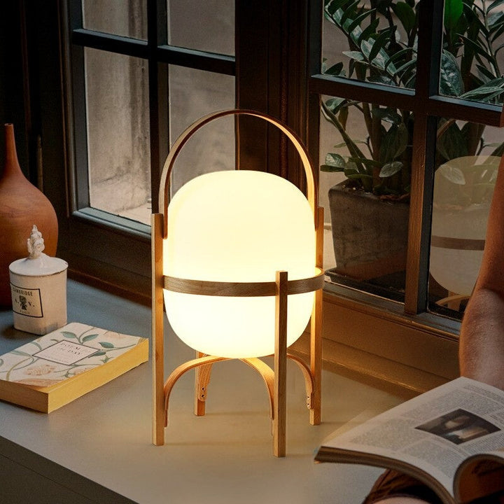Japanische Holz-Bettlampe mit Glasstein-Schirm | Karnz