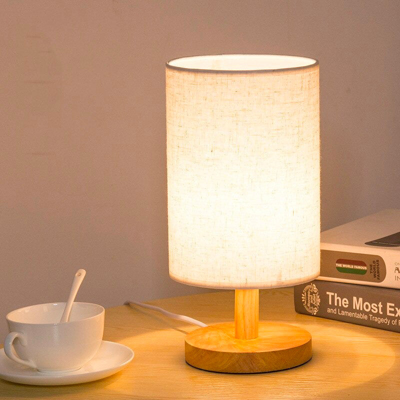 Skandinavische Holz-Nachttischlampe mit Touch Control Design | Karnz