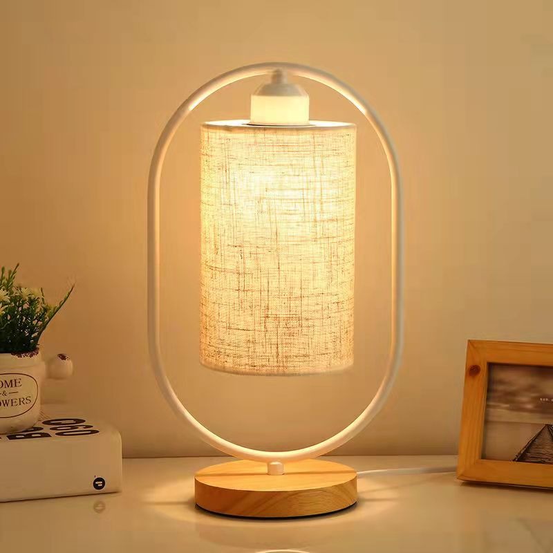 Industrieller Stil Holztischlampe mit Metallakzent | Karnz