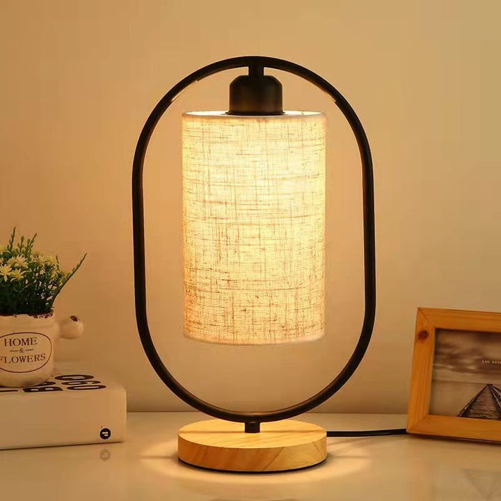 Industrieller Stil Holztischlampe mit Metallakzent | Karnz