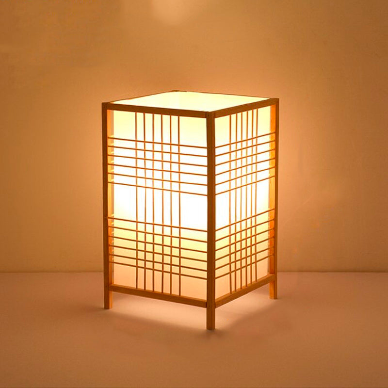 Japanische quadratische Nachttischlampe mit Stoffschirm und Mustern | Karnz