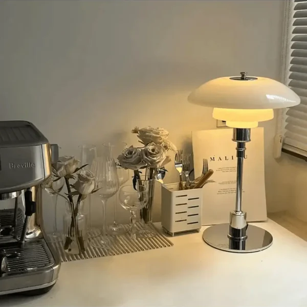 Karnz | Skandinavische Designer Tischlampe Minimalistisch