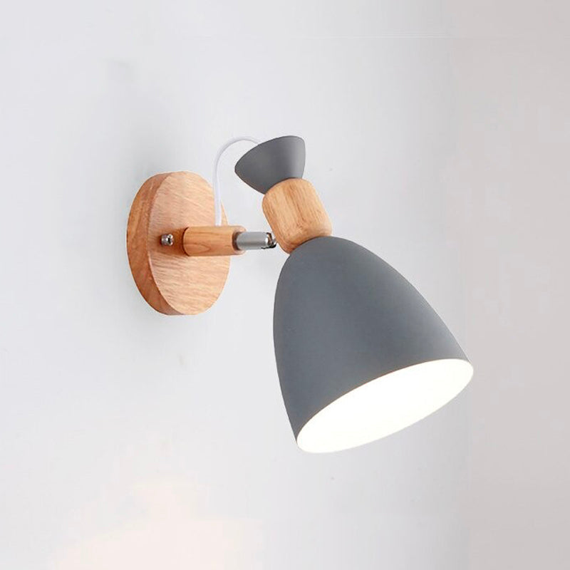 Skandinavische Holz Wand Nachttischlampe mit Metall-Schirm | Karnz