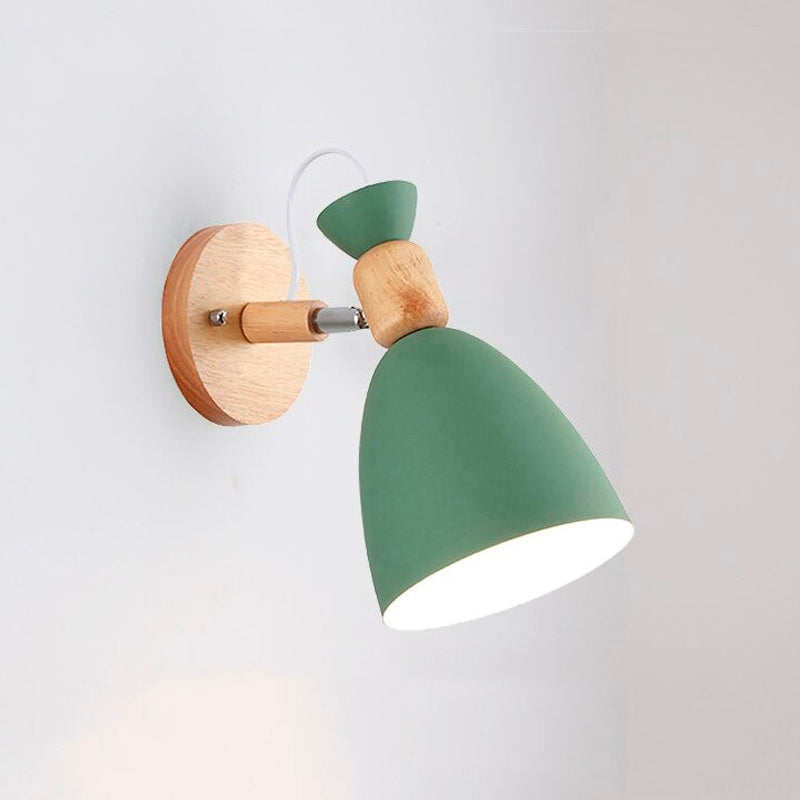 Skandinavische Holz Wand Nachttischlampe mit Metall-Schirm | Karnz