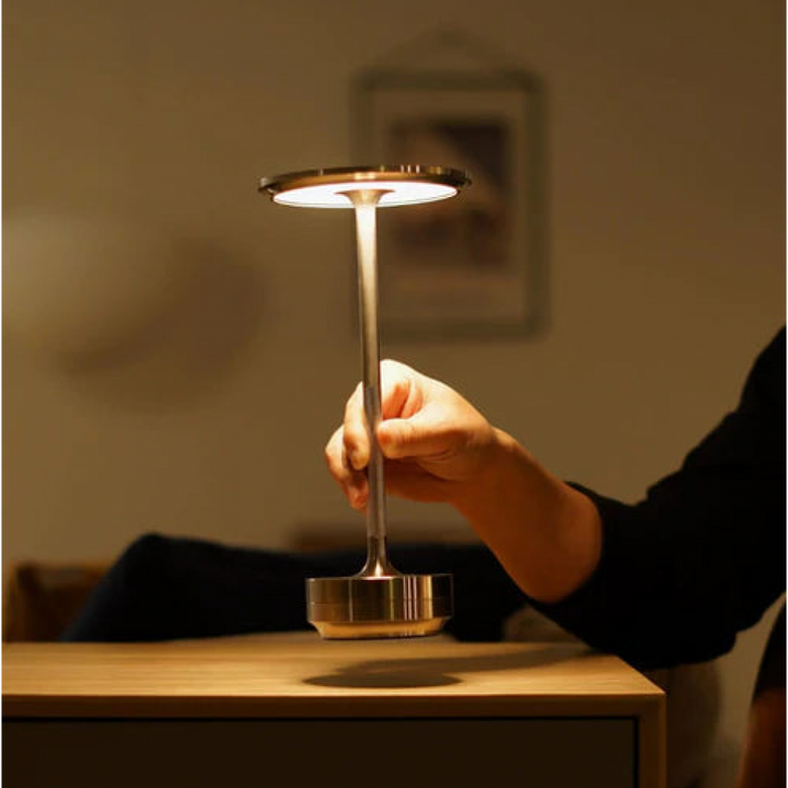 ClarityGlow Luxus Edition | Kabellose LED Tischlampe | Karnz