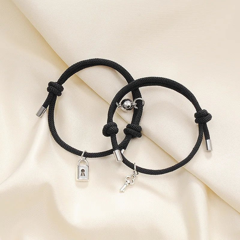 Karnz | Schloss und Schlüssel Magnetisches Seilarmband Set