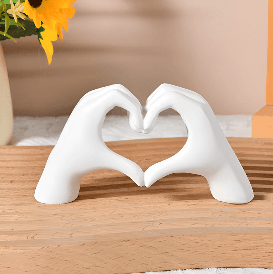 LoveSculpt – Handgefertigte Wohndekoration aus Holz mit rustikalem Charme