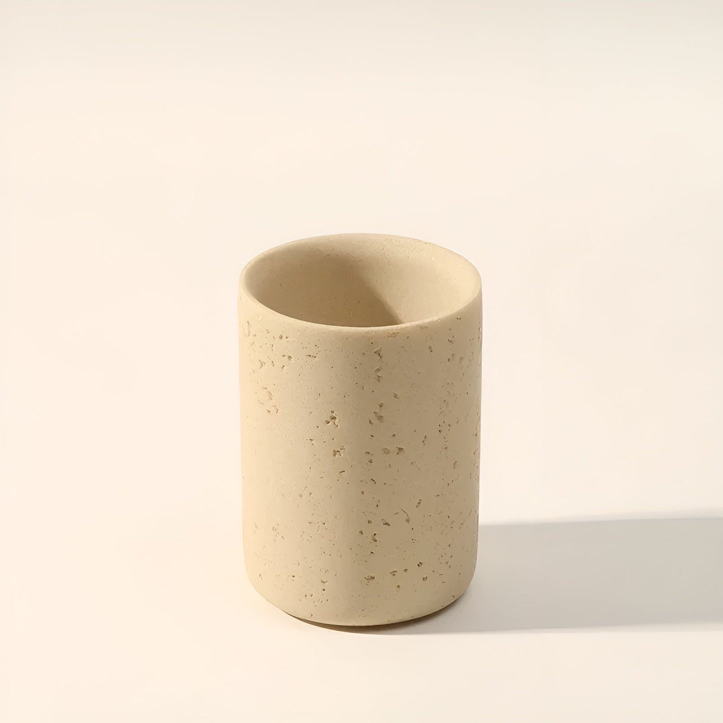 Naturstein Zahnbürstenhalter – mit Seifenspender und Regal | Elegante Badezimmeraccessoires aus Travertin | Karnz