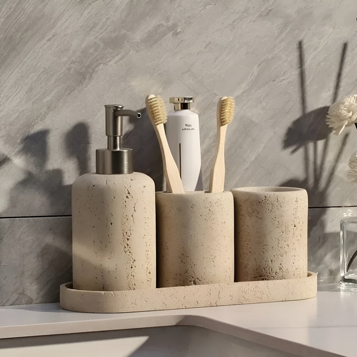 Naturstein Zahnbürstenhalter – mit Seifenspender und Regal | Elegante Badezimmeraccessoires aus Travertin | Karnz