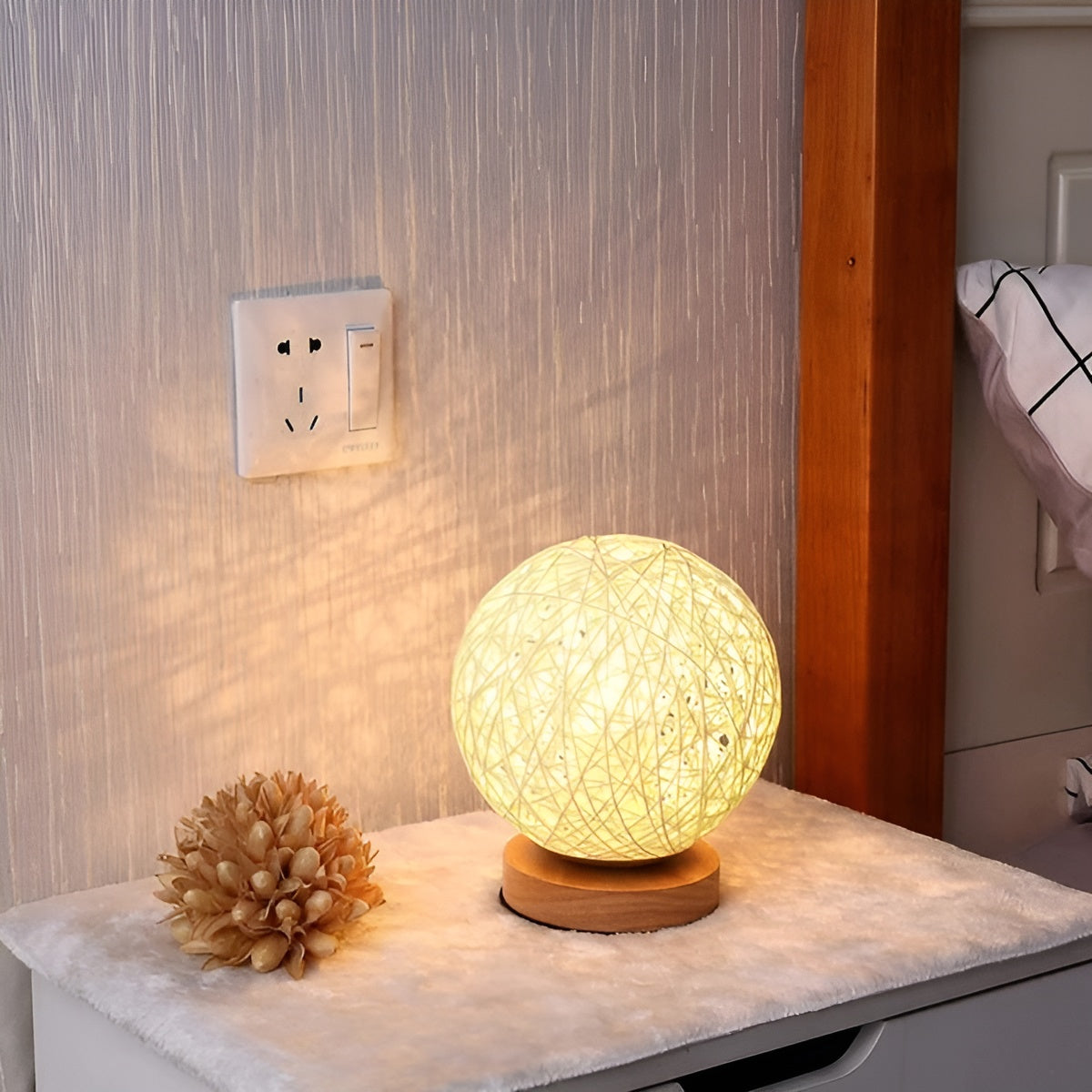 TwineGlow Light – Moderne USB-aufladbare Karnze Rattan-Lampe