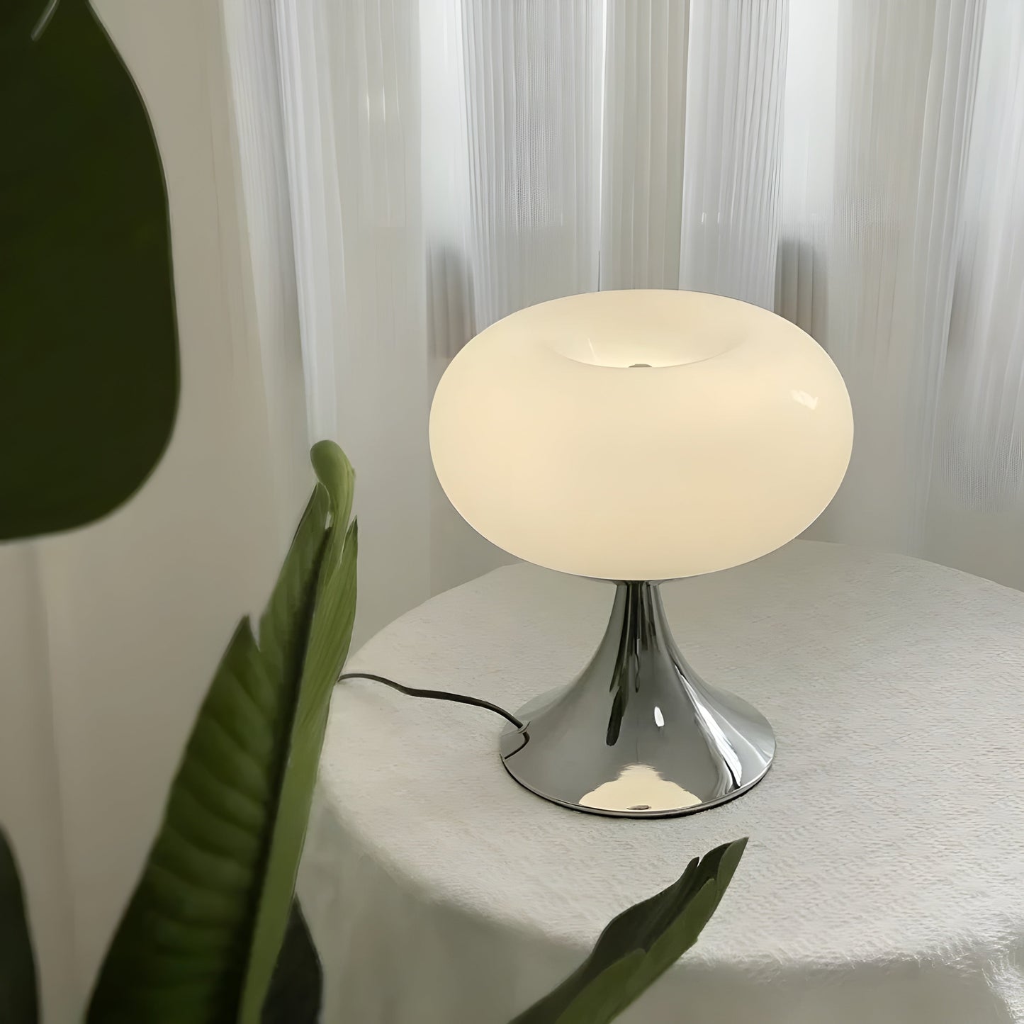 SereneCrystal Lampe – Elegante Retro-TaKarnz-Lampe