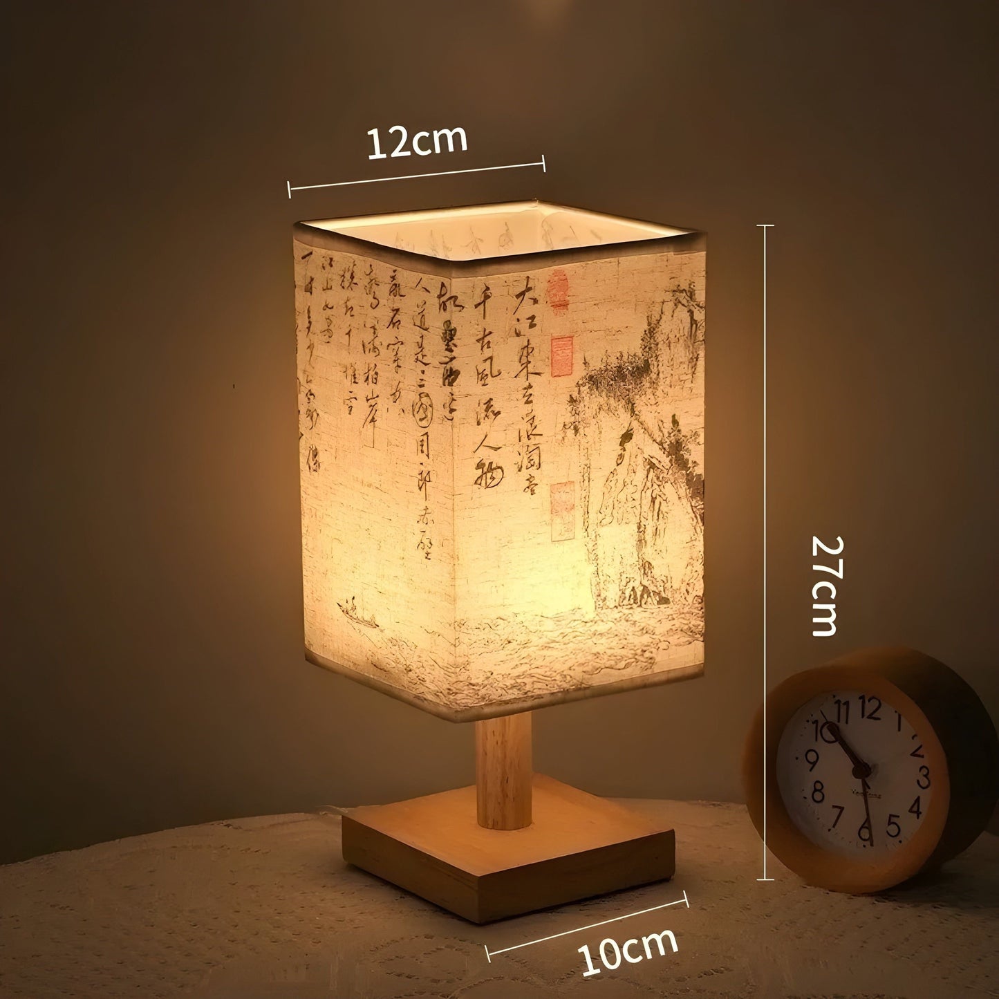 SerenityGlow Lampe – Moderne LED-Lampe im chinesischen Stil mit Stoffbezug