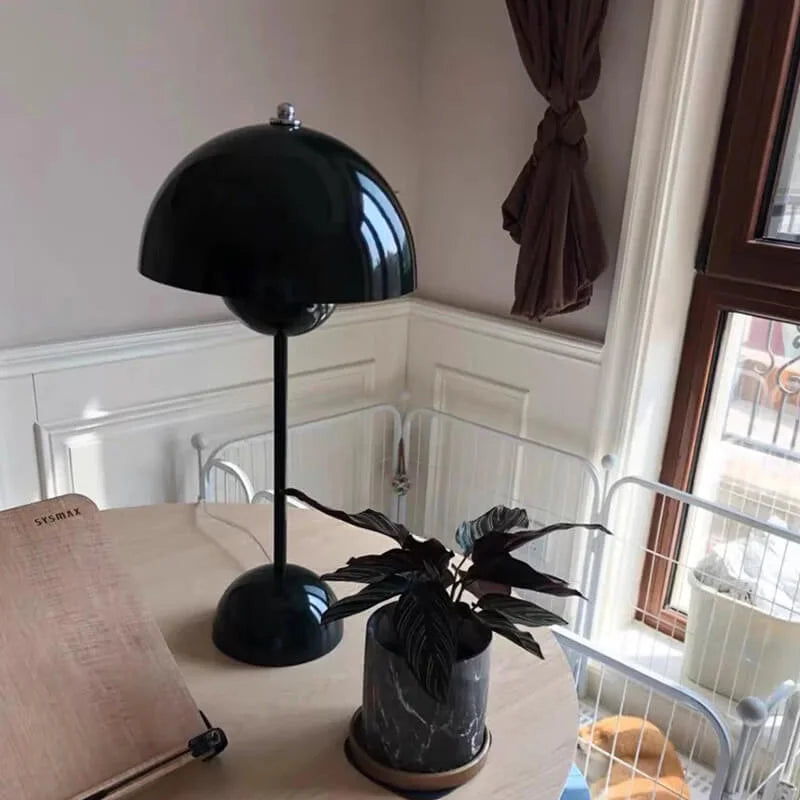 Drahtlose moderne Tischlampe - Einstellbare Helligkeit und wasserdichtes Design | Karnz