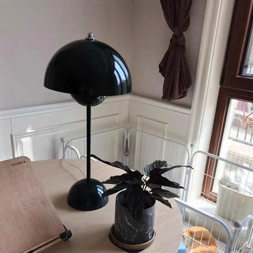 Drahtlose moderne Tischlampe - Einstellbare Helligkeit und wasserdichtes Design | Karnz