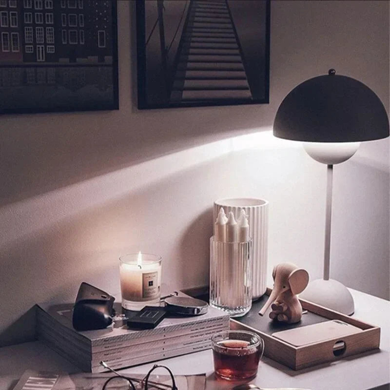 Drahtlose moderne Tischlampe - Einstellbare Helligkeit und wasserdichtes Design | Karnz