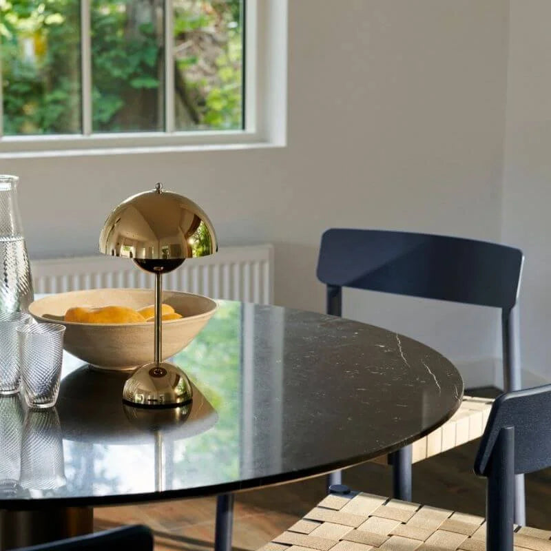 Drahtlose moderne Tischlampe - Einstellbare Helligkeit und wasserdichtes Design | Karnz