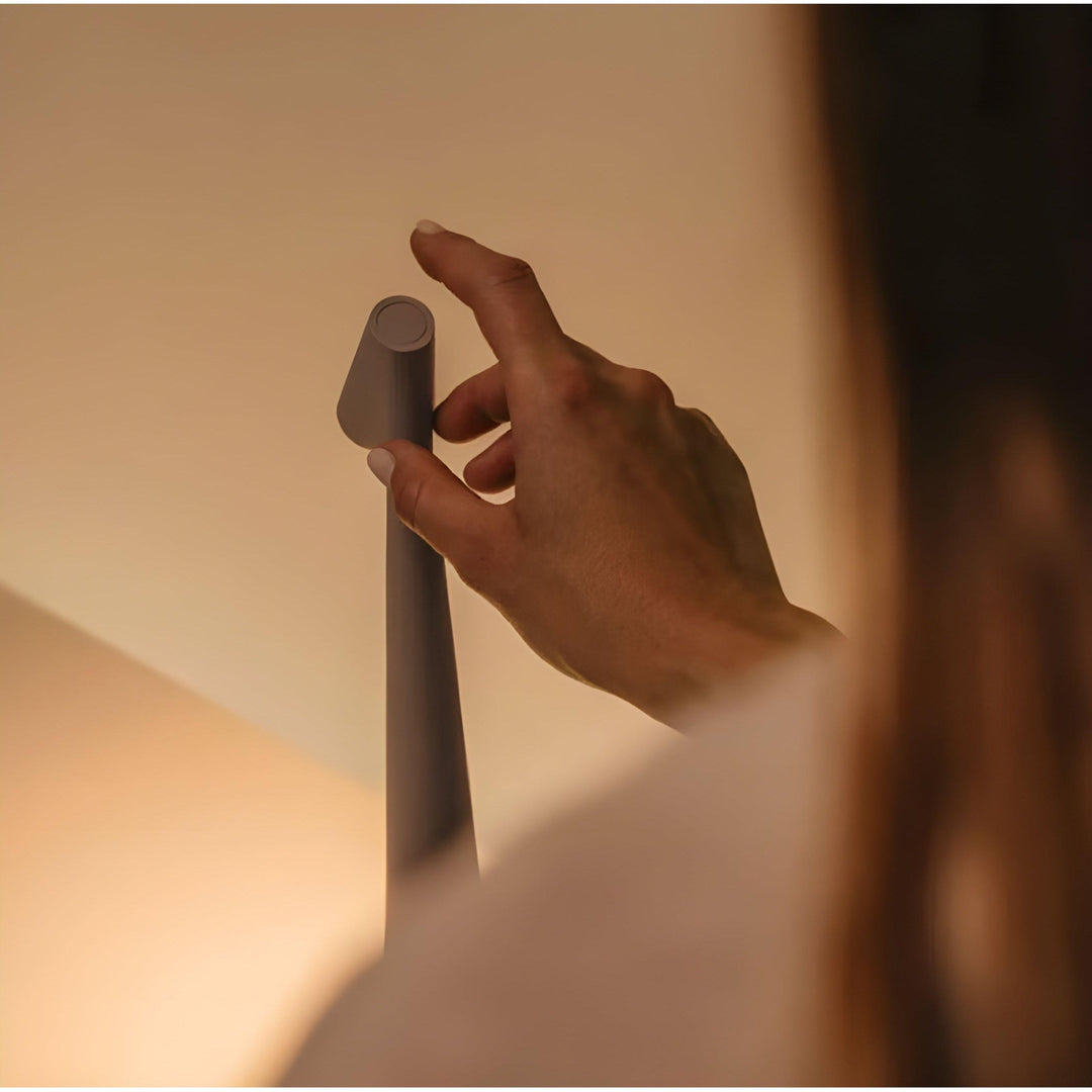 Karnz | Nordische Minimalistische LED Kabellos Tischlampe