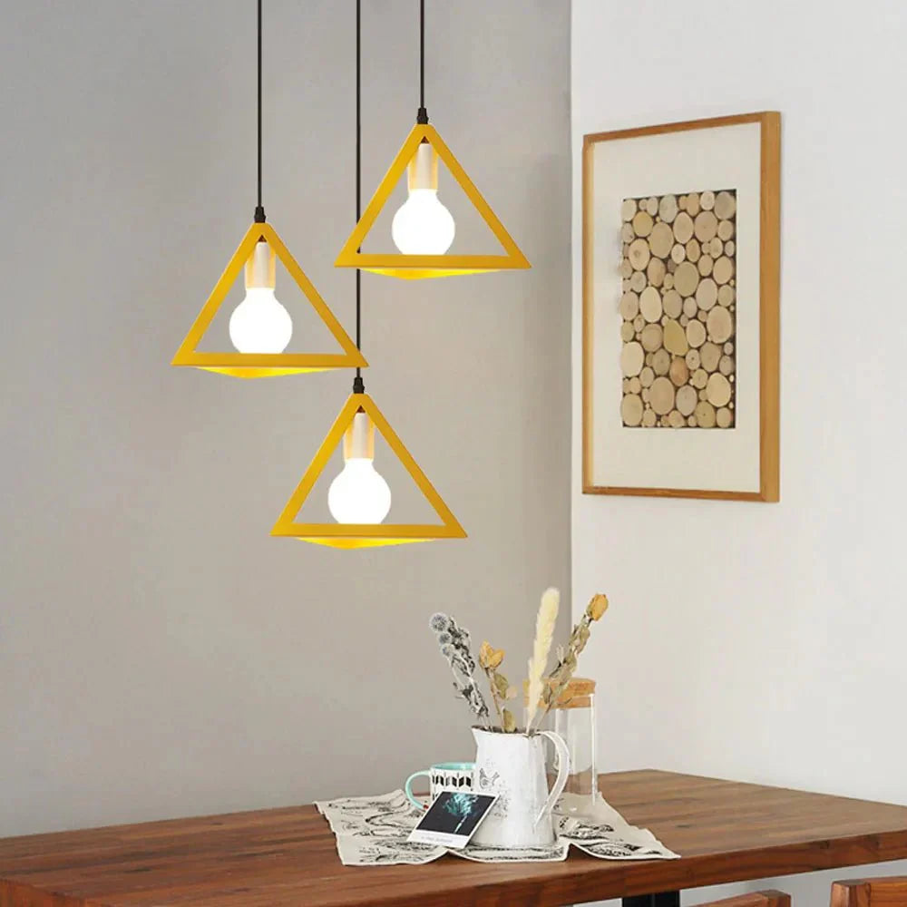 Minimalistische Dreieckige Pendelleuchte | Karnz