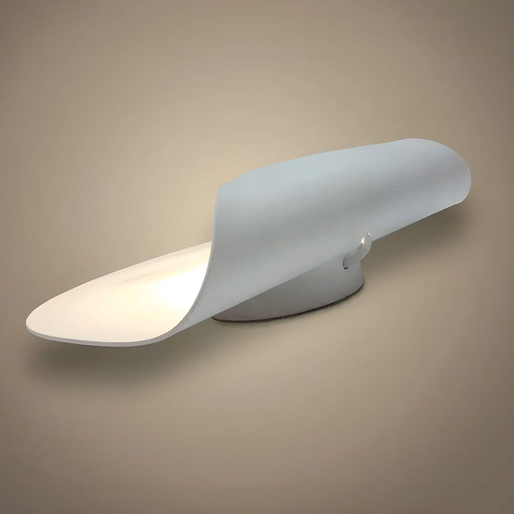 Minimalistische Wandleuchte mit sanfter, atmosphärischer Beleuchtung Karnz