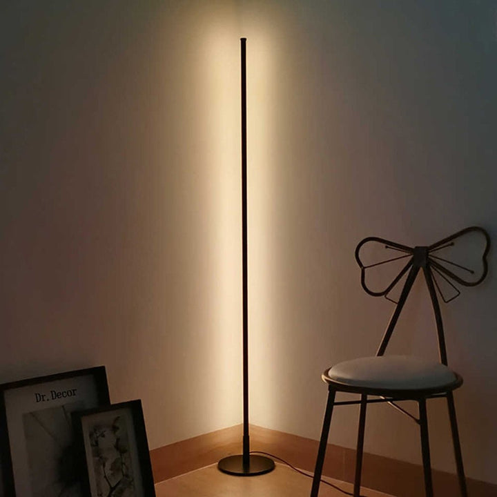 Multifarbige LED-Stehlampe Karnz