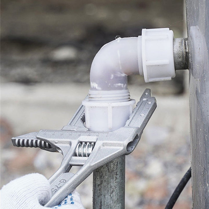 Multifunctional bathroom key tool | Karnz
