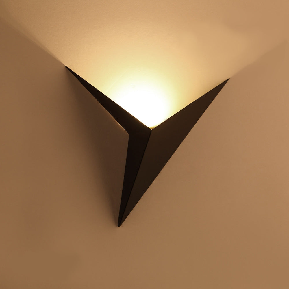 Karnz | Trigon Wandlampe