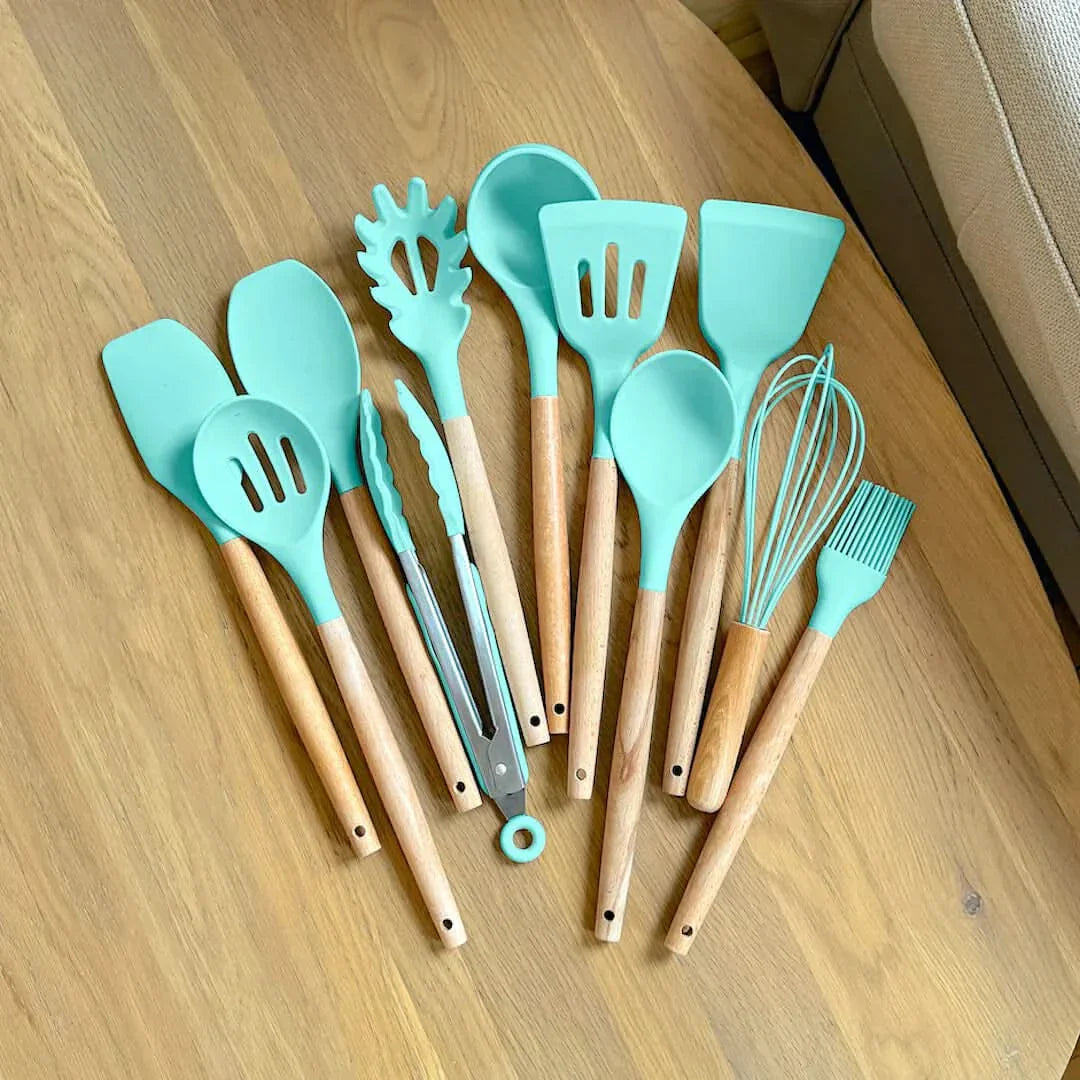 Ungiftiges, BPA-freies Silikon-Kochgeschirr-Set mit Holzgriffen Lattea