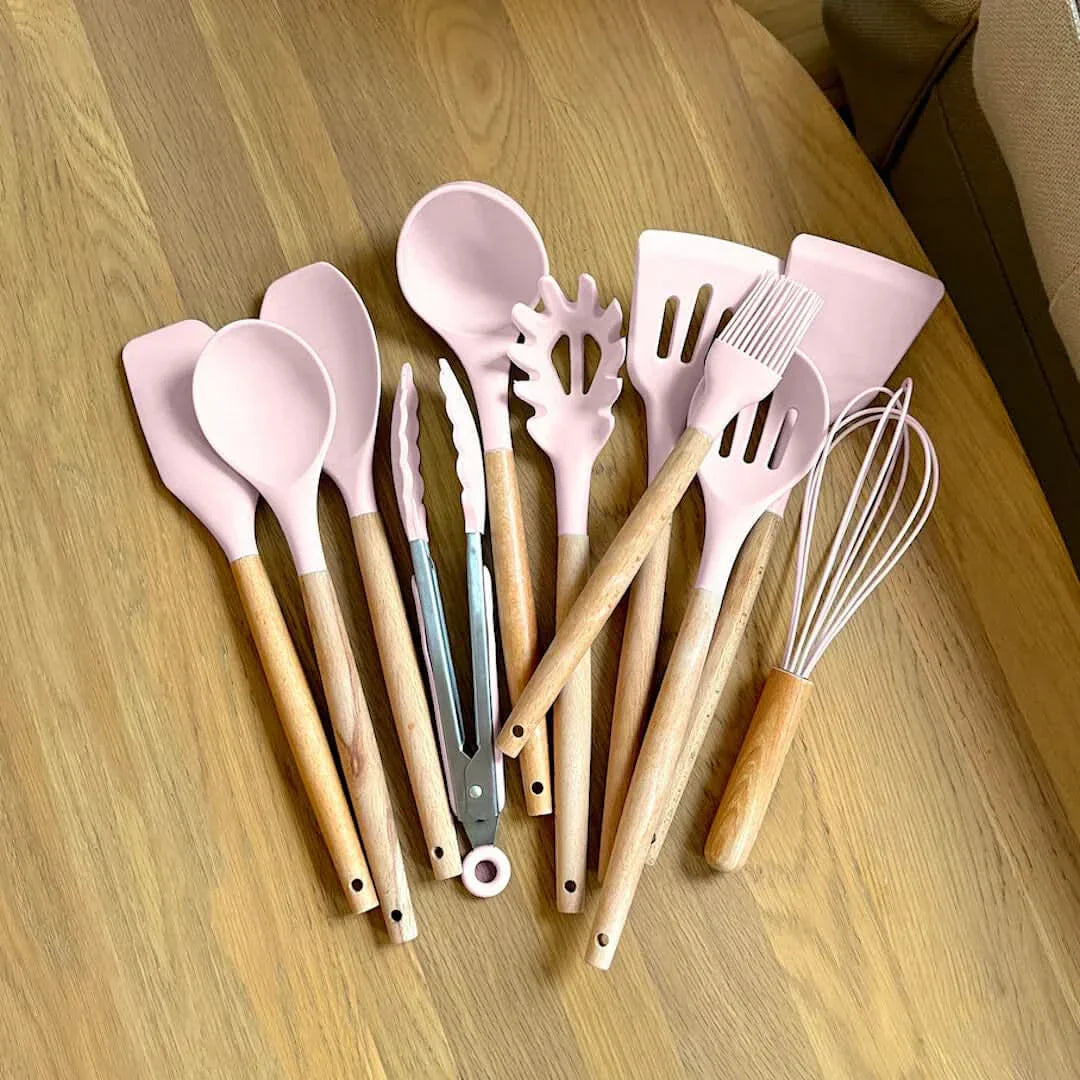 Ungiftiges, BPA-freies Silikon-Kochgeschirr-Set mit Holzgriffen Lattea