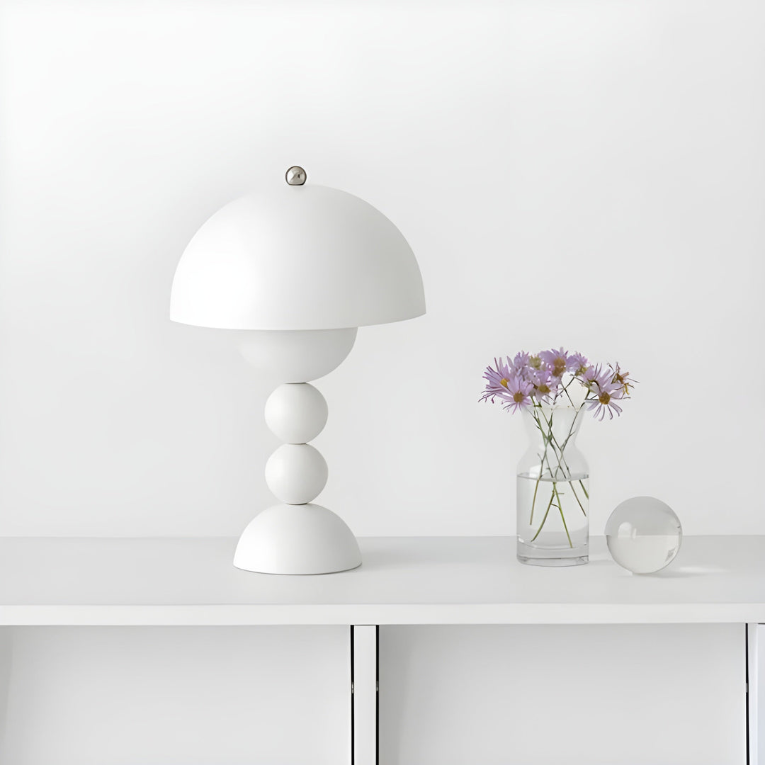 Skandinavische Design Tischlampe - FloraGlow | Karnz