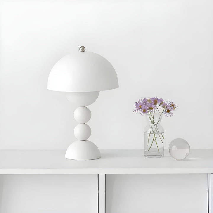 Skandinavische Design Tischlampe - FloraGlow | Karnz