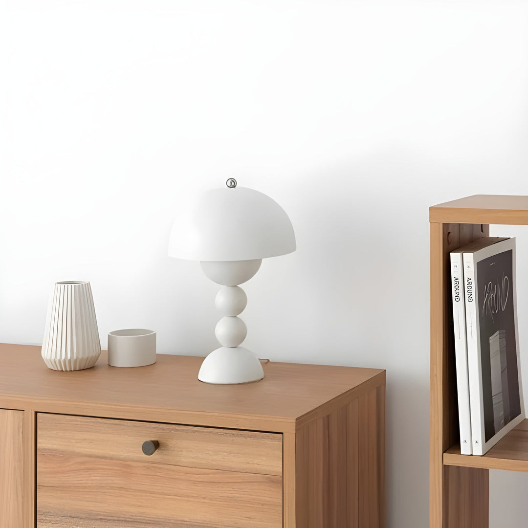 Skandinavische Design Tischlampe - FloraGlow | Karnz