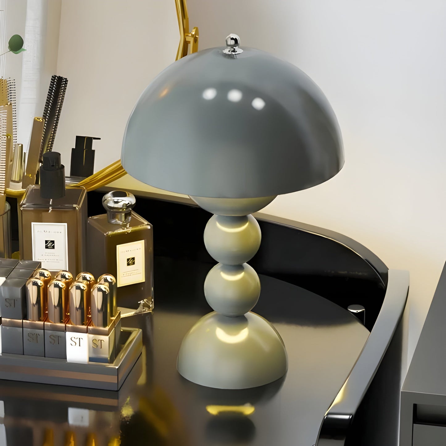 Skandinavische Design Tischlampe - FloraGlow | Karnz