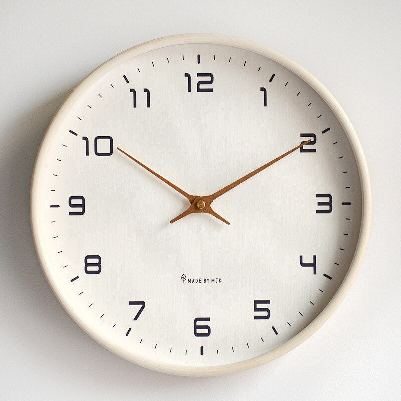 LUNDTIME – Geräuschlose Wanduhr aus Holz im skandinavischen Design