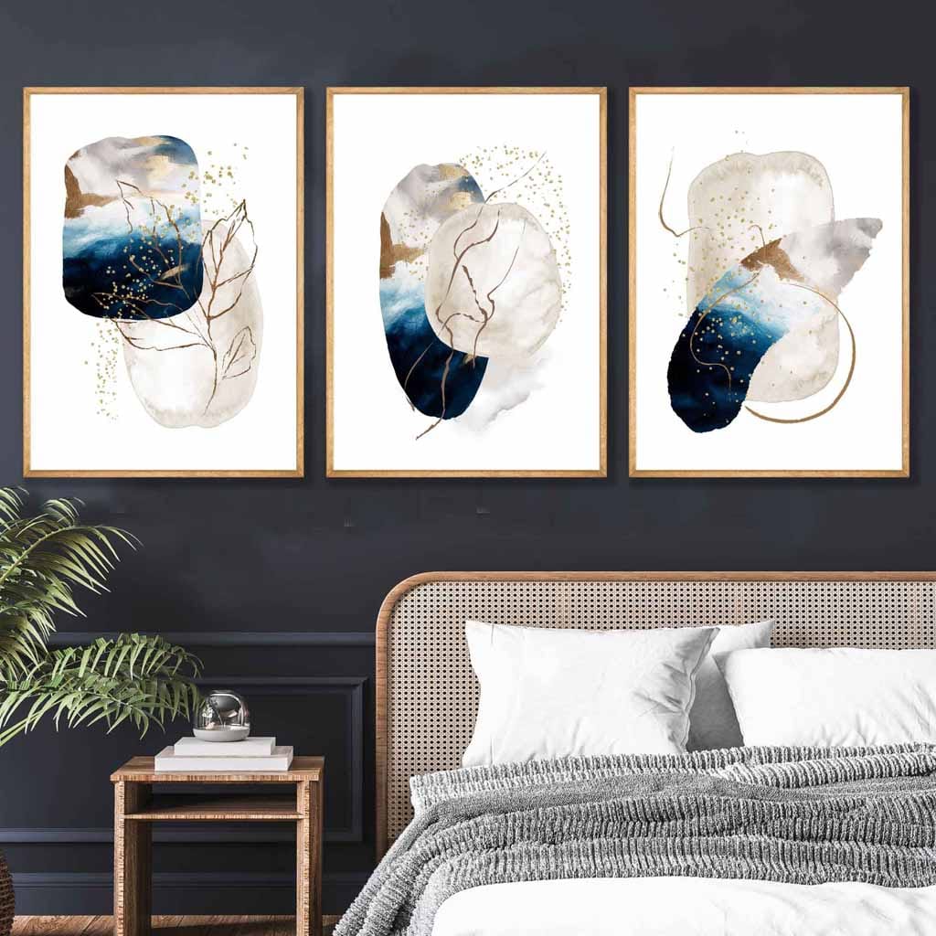 Abstraktes, strukturiertes Wandbild-Set in Marineblau, Elfenbein und Gold (3-teilig)