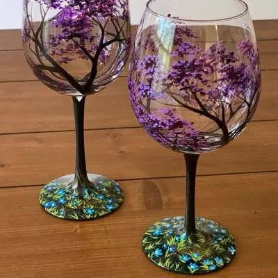 Vier Jahreszeiten Baum Weingläser – Handgemalte Kunst