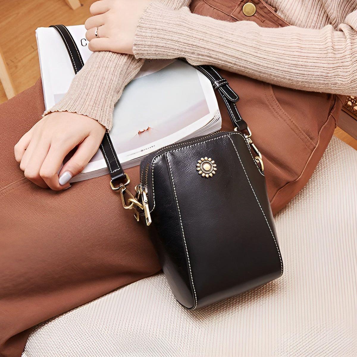 Clara Bag – Luxuriöse Schultertasche für mühelose Eleganz