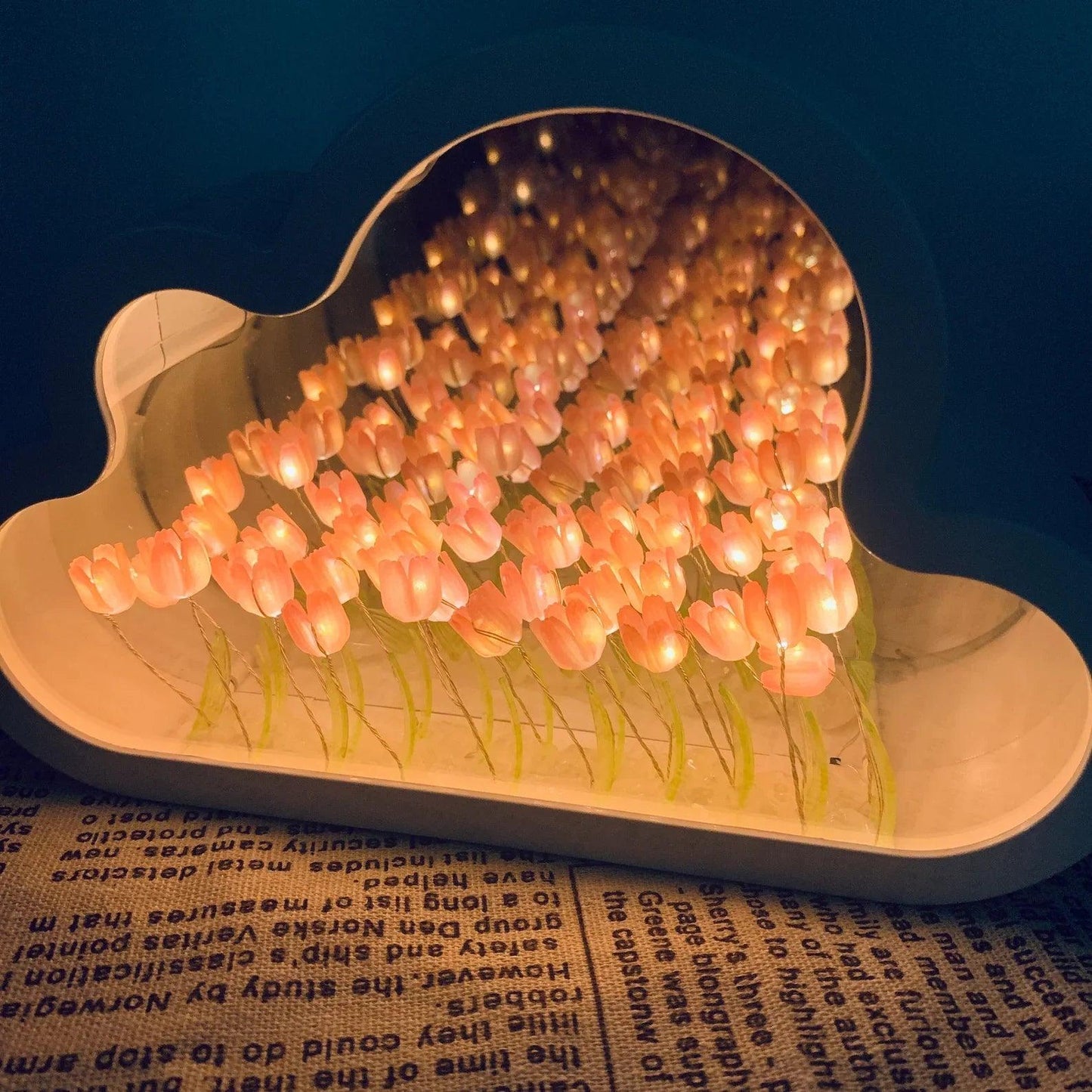 Tulip Cloud LED Spiegel – Magisches Licht & Dekoratives Design | Karnz