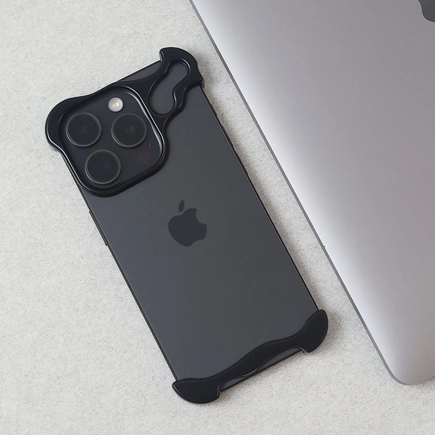 Ultradünne Premium-iPhone-Hülle – Invisie-Schutz gegen Kratzer und Stöße